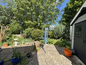 GARDEN HOUSE- click for photo gallery